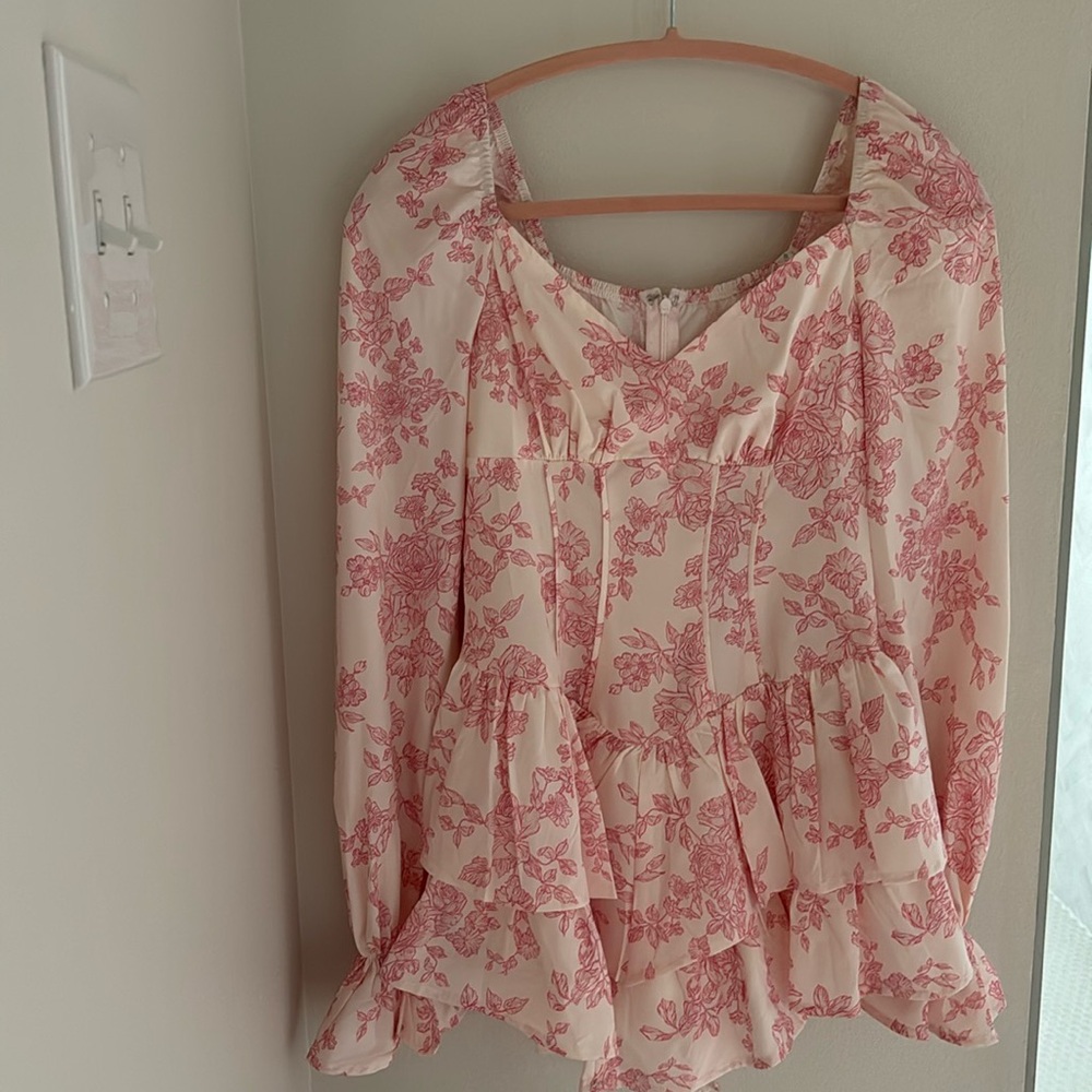 Shein pink and white dress. Never worn.